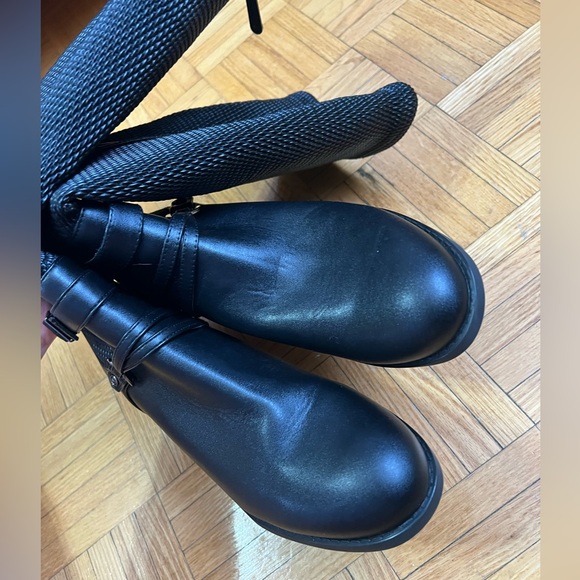Boots - Picture 2 of 4